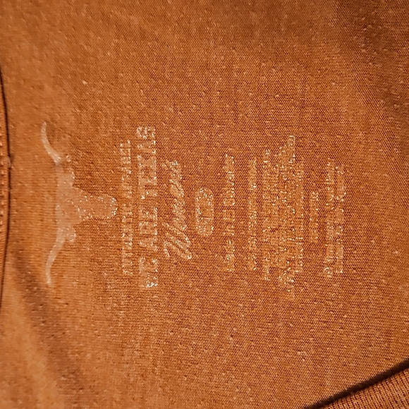 UT Hook Em Horns Tee Texas Longhorns Burnt Orange V neck Medium Short Sleeves - Picture 3 of 6